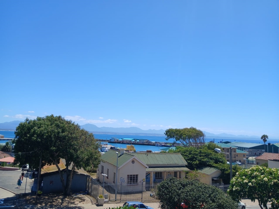 2 Bedroom Property for Sale in Mossel Bay Central Western Cape